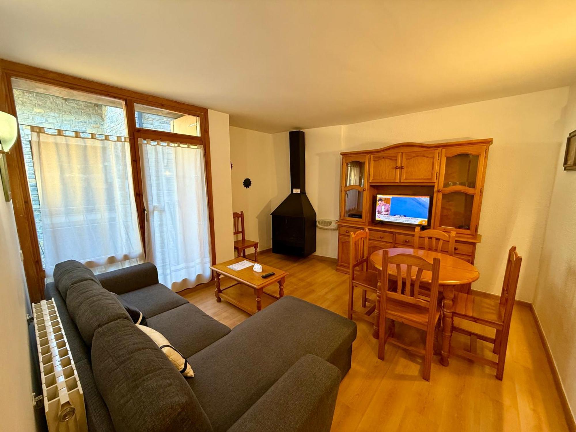 B46 - Soldorau 2º - Villmor Apartment Benasque Bagian luar foto