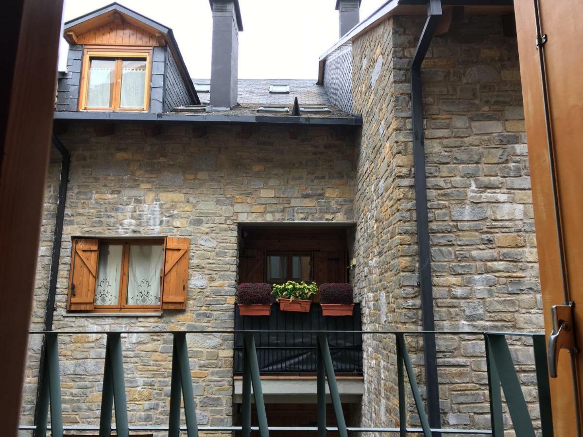 B46 - Soldorau 2º - Villmor Apartment Benasque Bagian luar foto